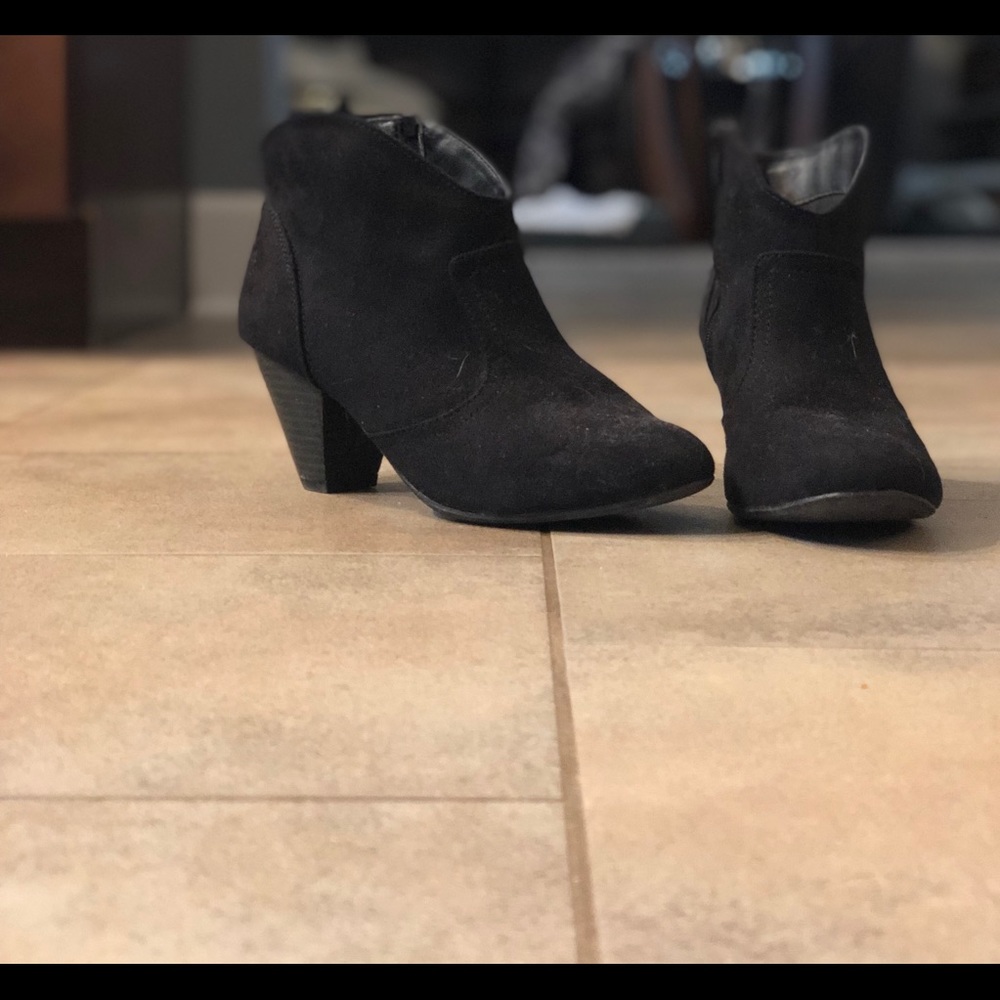 Short Black Booties🖤